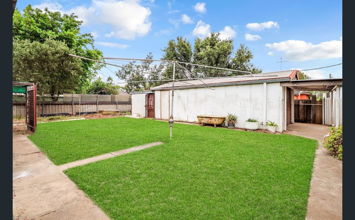 24-Mountview-Backyard 24 Mountview Ave, Doonside NSW