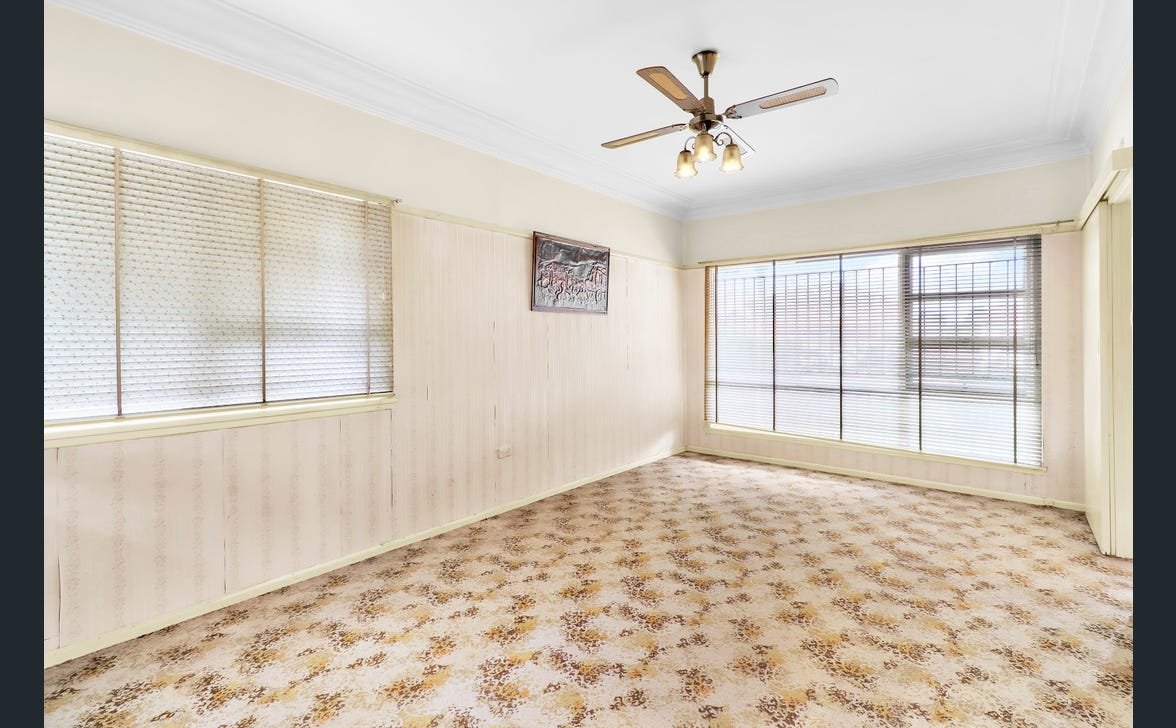 24-Mountview-Lounge-2 24 Mountview Ave, Doonside NSW