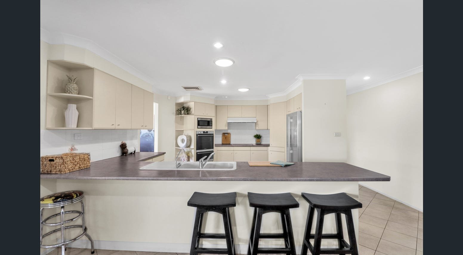 81 Pottery Cct, Woodcroft NSW